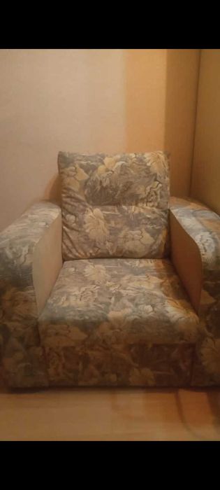 Продам кресло срочно.