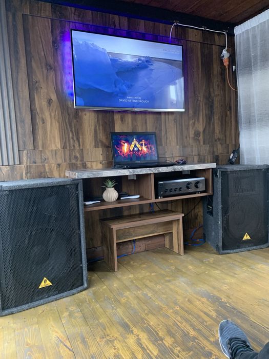 Boxe , amplificator si laptop