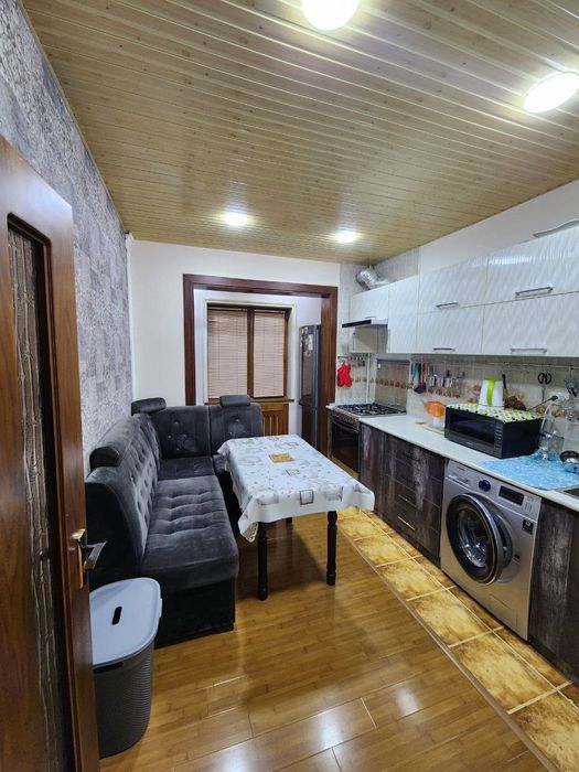 Продам 2 ком Юнусабад 14 квартал