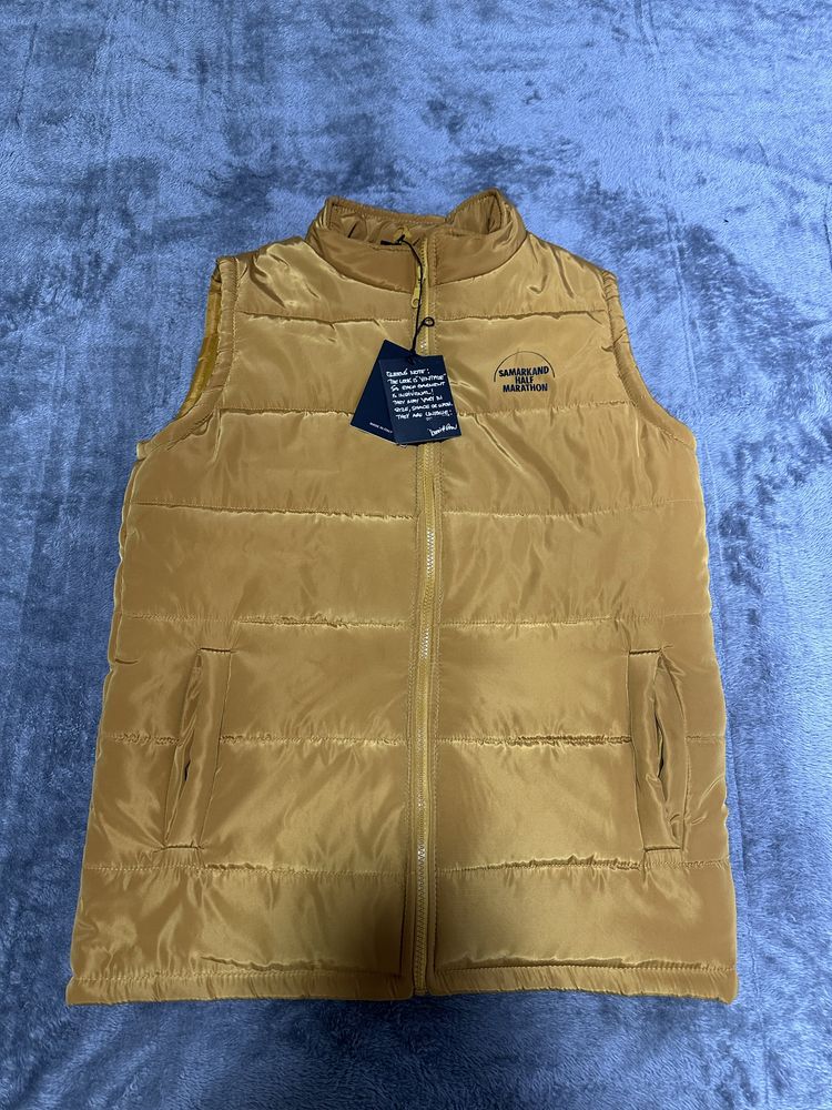 Новая Жилетка Size L