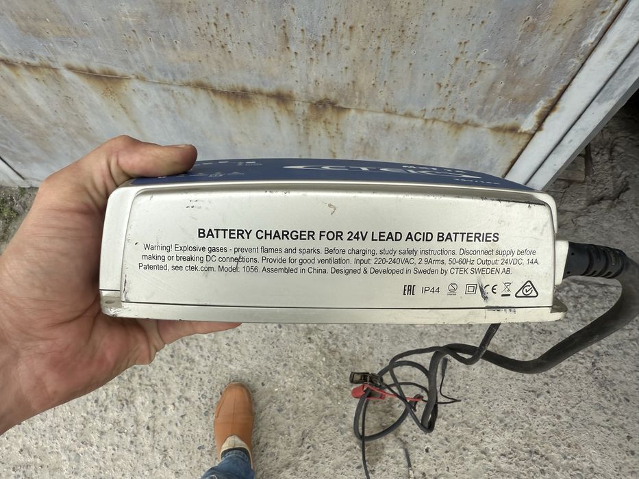 *  CTEK MXT 14 профессиональное зарядное устройство 24V 14Amp Швеция!