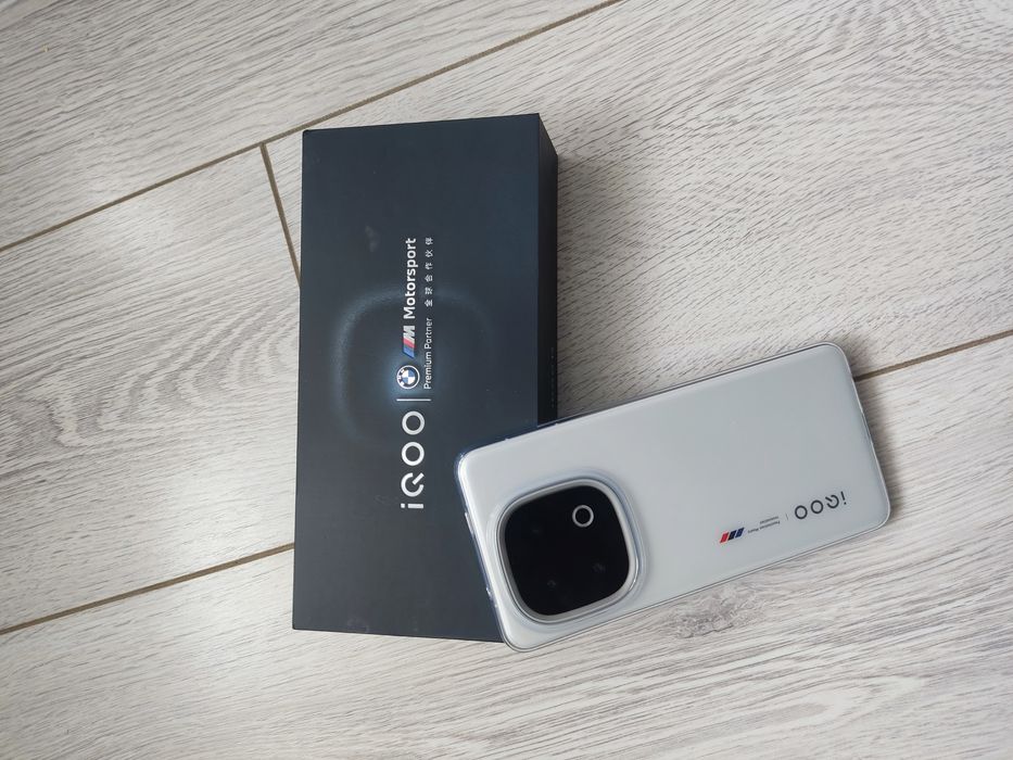 Iqoo 13  16gb 512gb 5g Пушка Продам игровой телефон