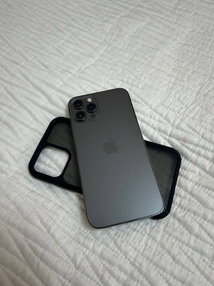 Продам iphone 12 pro