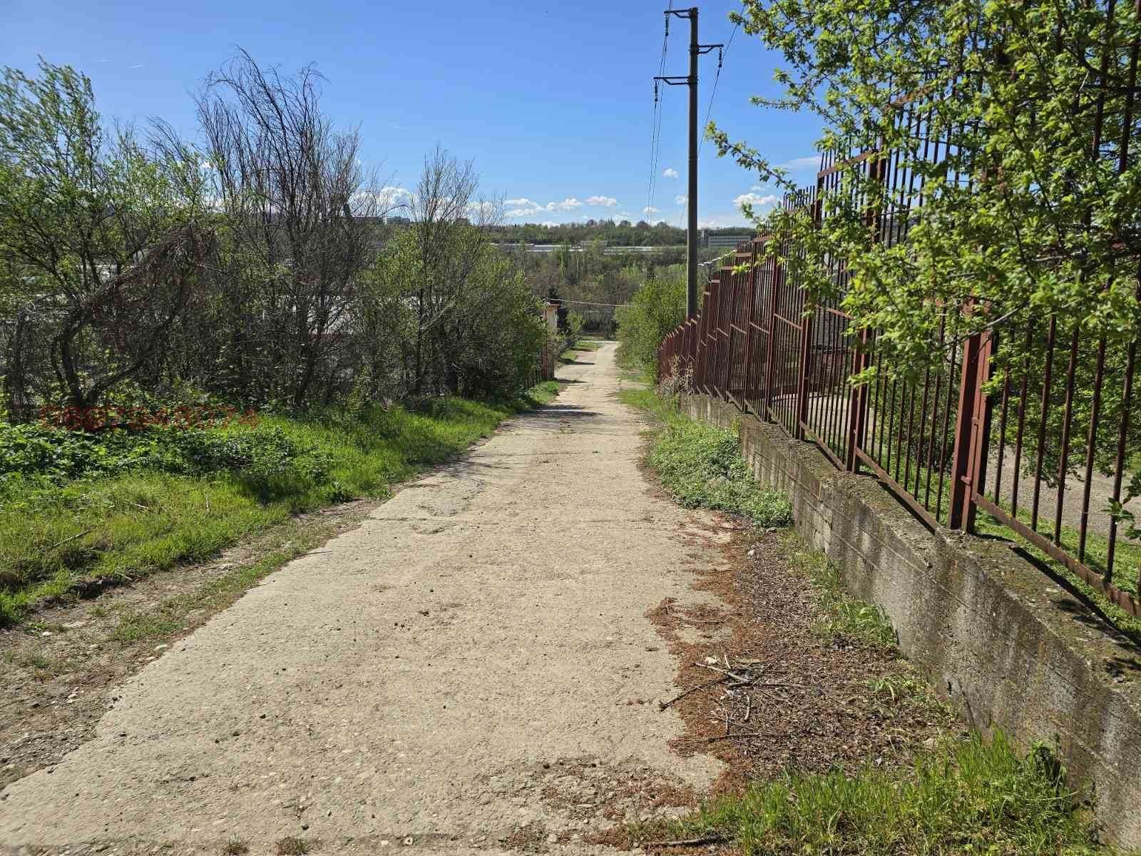 Парцел град Плевен, Индустриална зона - Изток