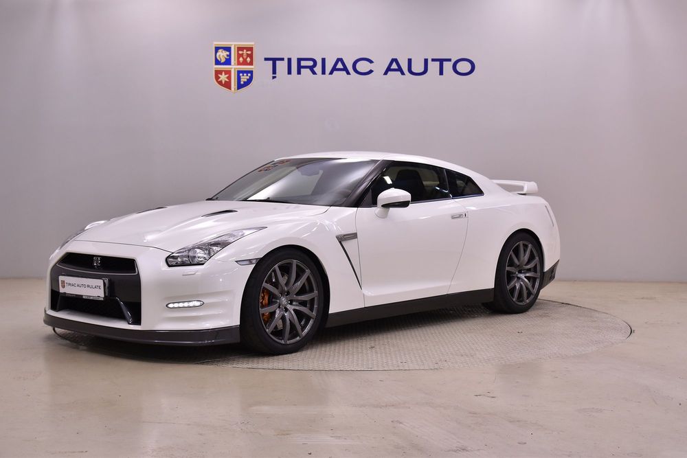 Nissan GT-R