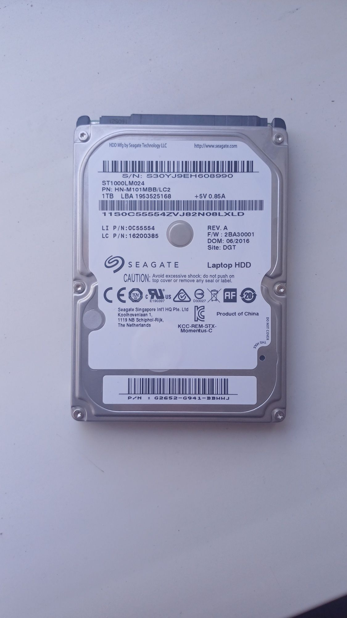 Жесткий диск от seagate на 1тб