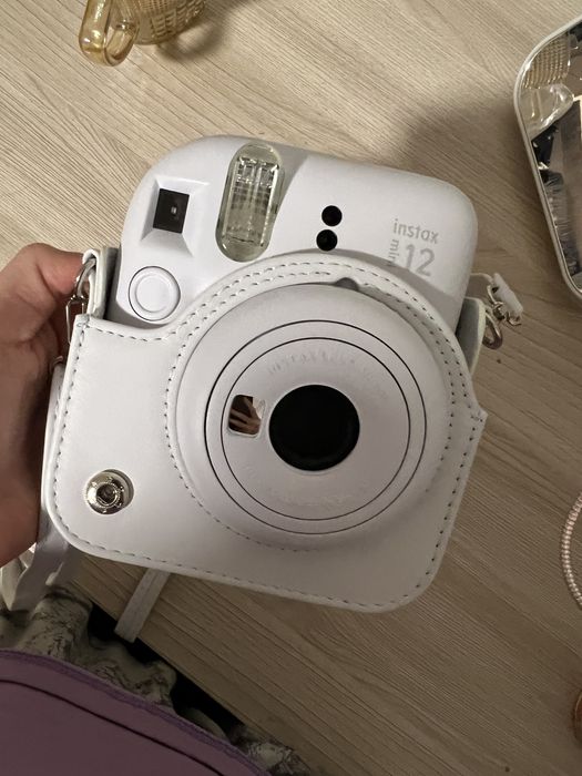 Фотоапарат моментальный