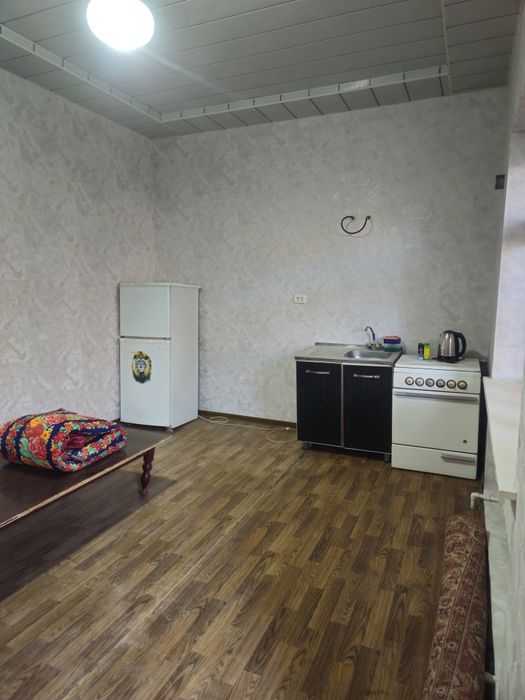 Uy sotiladi srochna atp parsezda yolli yuzida