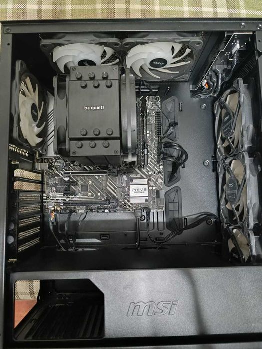 ПК без видеокарты и блока питания.