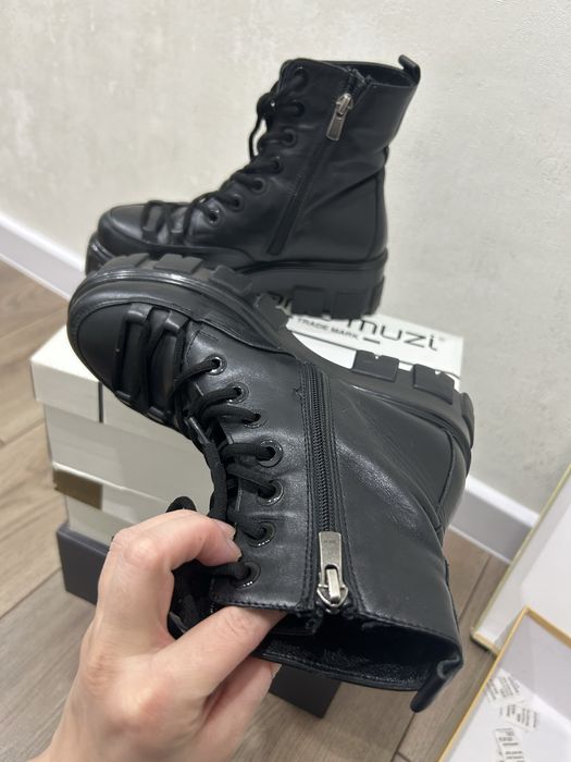 Ботинки осенние на среднем каблуке