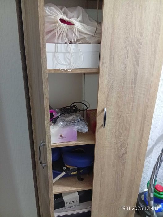 Dulap depozitare și comodă Ikea