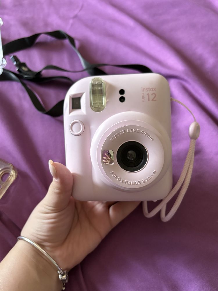 instax 12 mini розового цвета