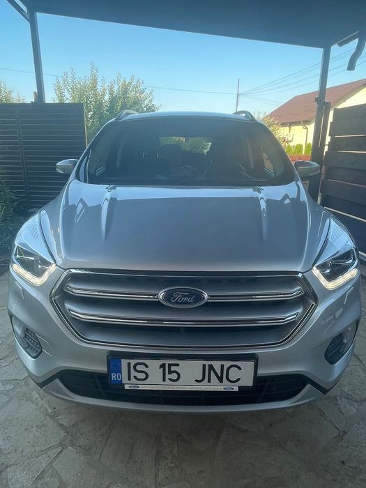 Ford Kuga Se vinte Ford Kuga din reprezentanta Romania.