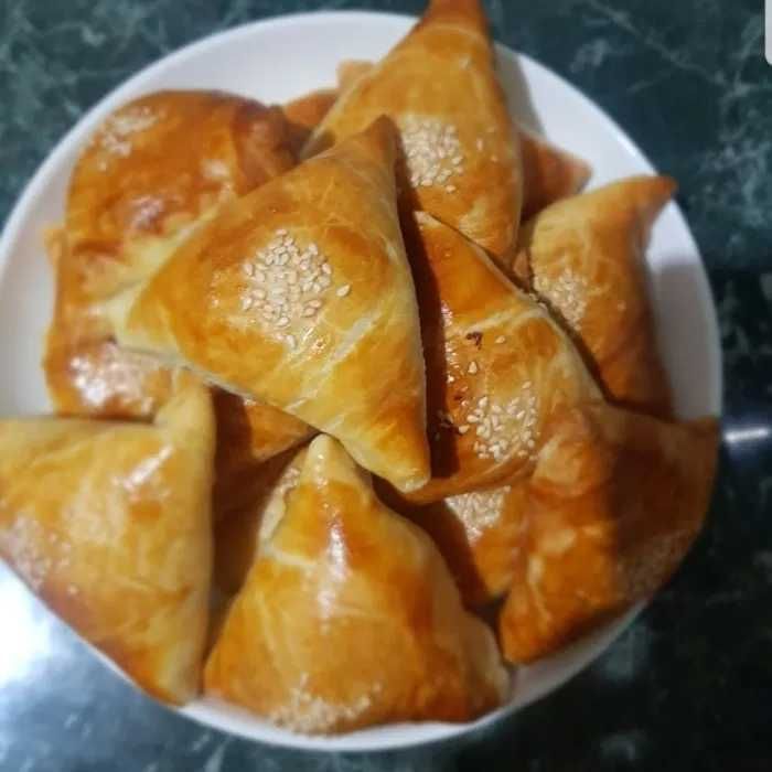 Самса с мясом - хруст снаружи, сочность внутри