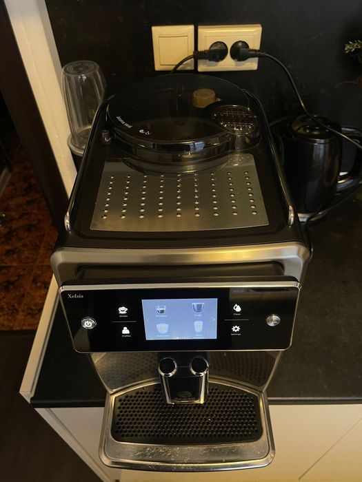 Кафемашина Saeco Xelsis SM7683