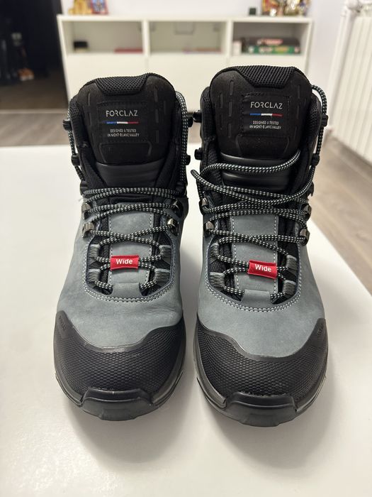 Bocanci înalți, din piele, marimea 40