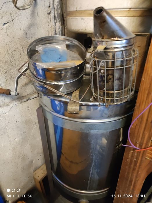 Центрофуга за мед