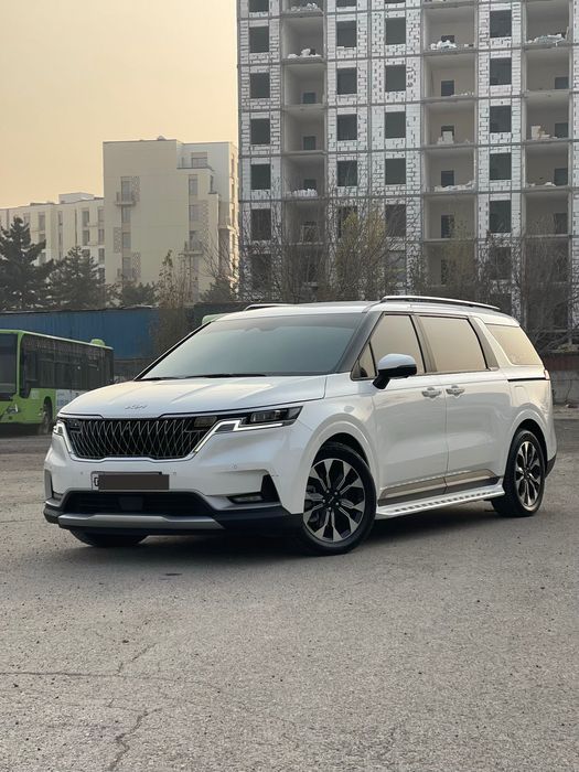 Kia Carnival ideal holatdagi avtomobil soriladi !