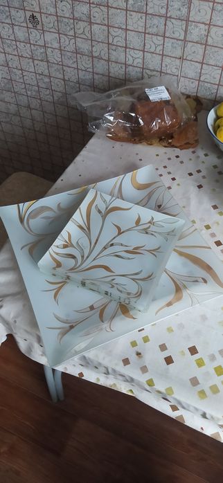 Много разной посуды