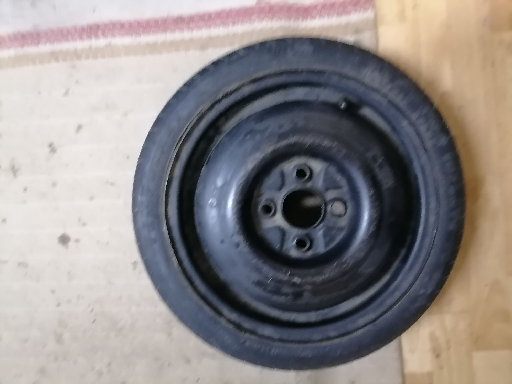 Резервна гума Патерица