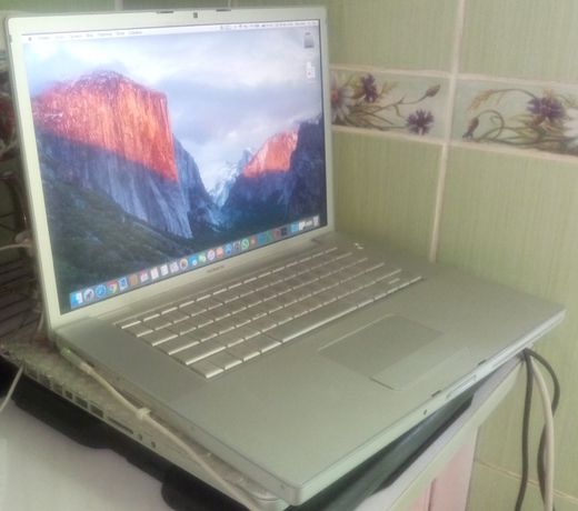 MacBook Pro 15"|MB133LL/A| Core 2 Duo 2,4 GHz| 4Gb RAM| 200Gb HDD