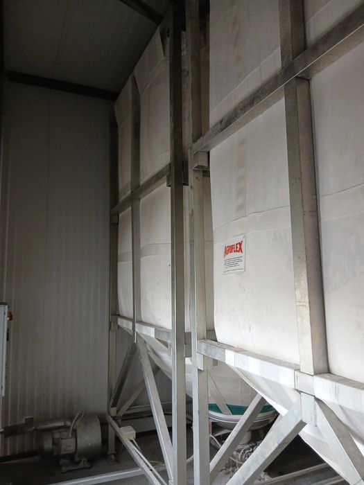 Siloz de faina cu 2 buncere