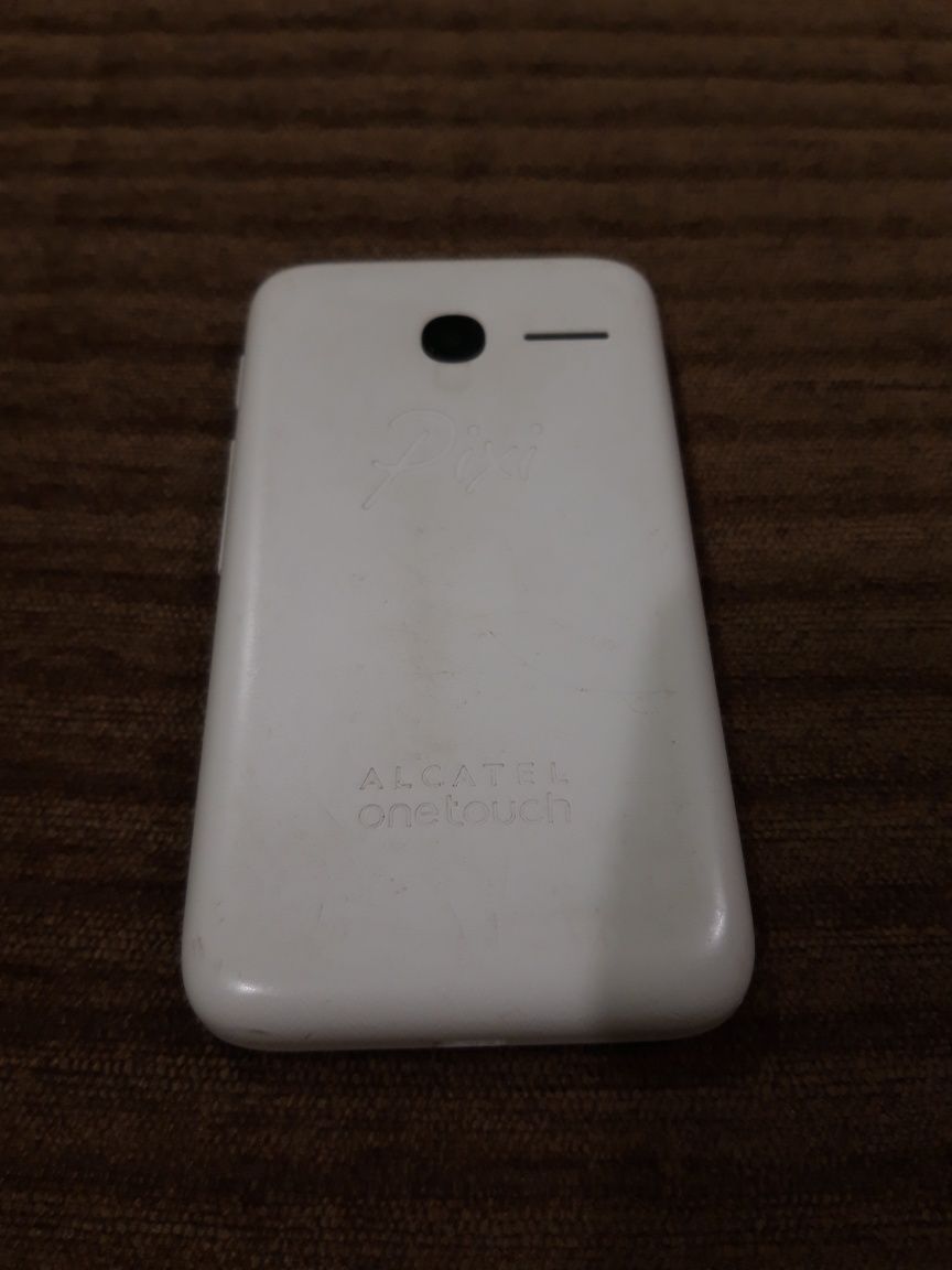 Телефон - Alcatel Pixi 3
