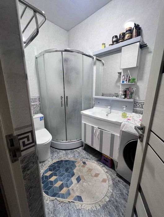 3 хоналик евротамир килинган квартира сотилади