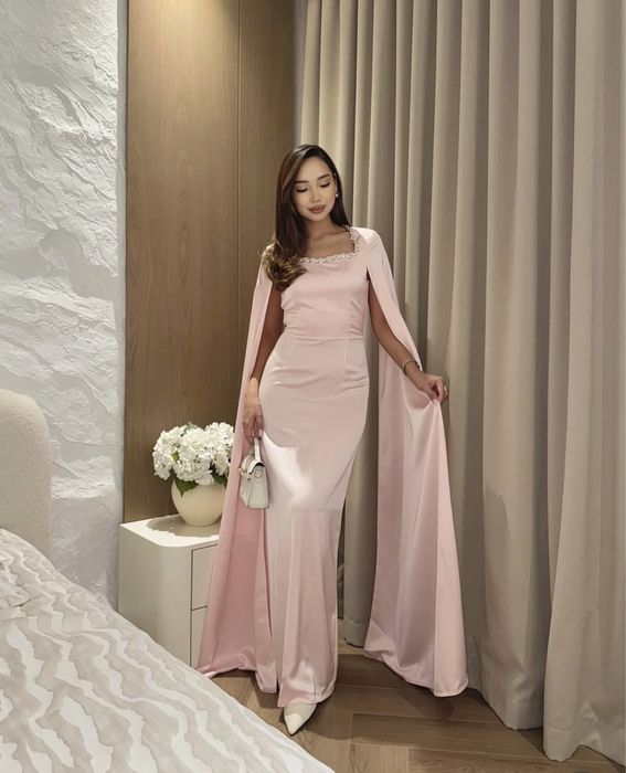 Платья вечерний размет M новый