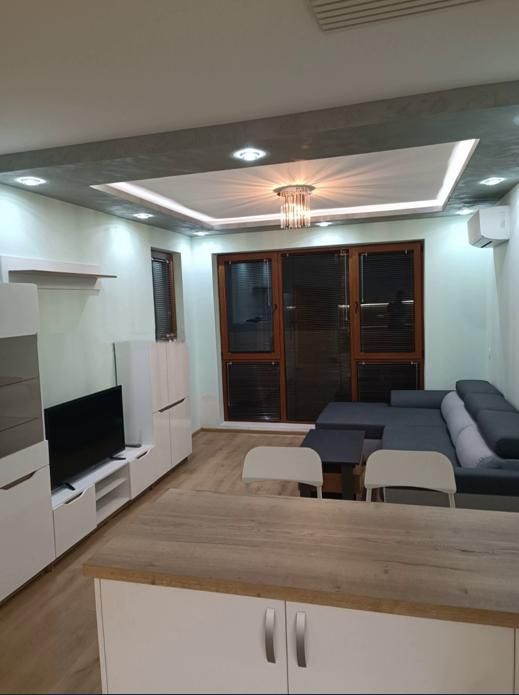 Дава се под наем Двустаен апартамент в София, Витоша - 60 кв.м за 649 € - Снимка #1