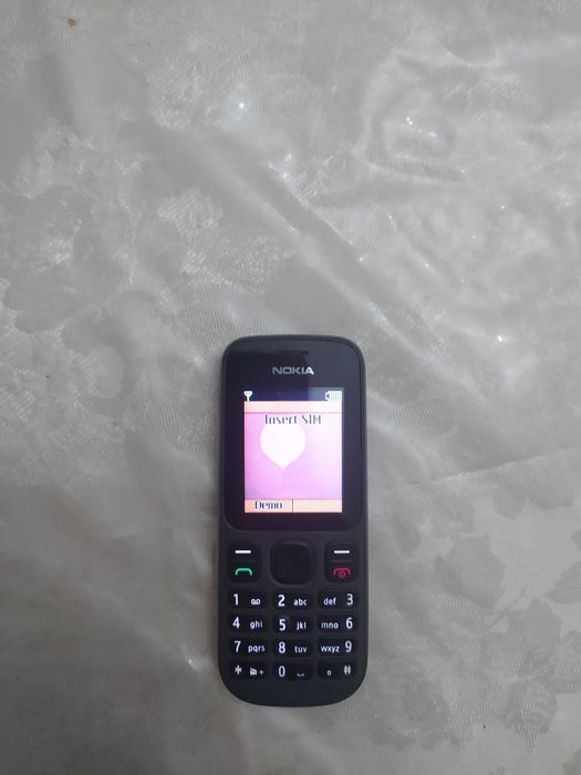 Nokia 100 sotiladi