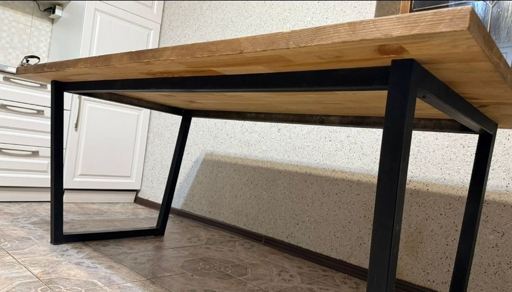 Стол для разного применения офис итд