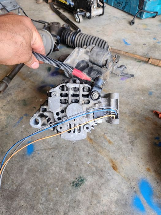 Alternator  Ford Fiesta motor 1.25 benzina