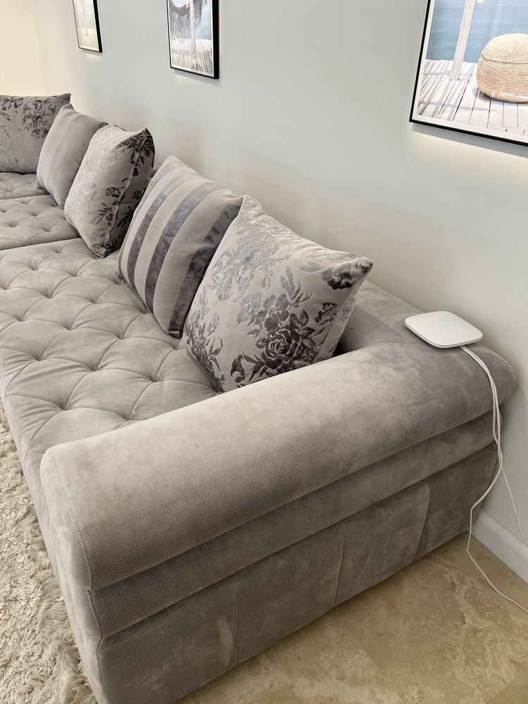 Canapea in stare foarte buna, brand Divani & Sofa