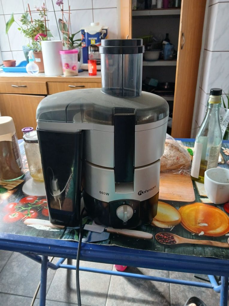 Storcător de fructe și legume rohnson