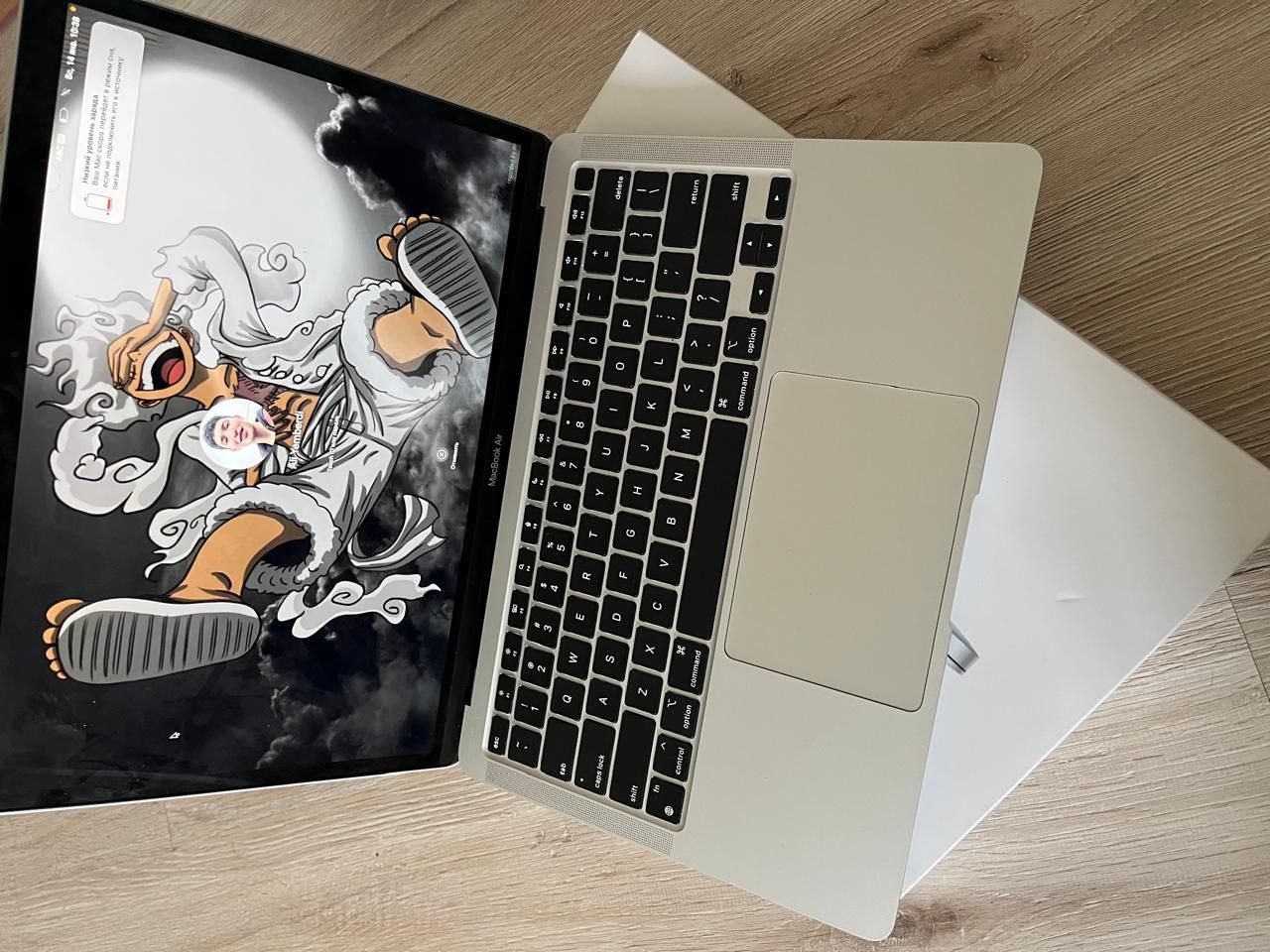 продаю apple macbook