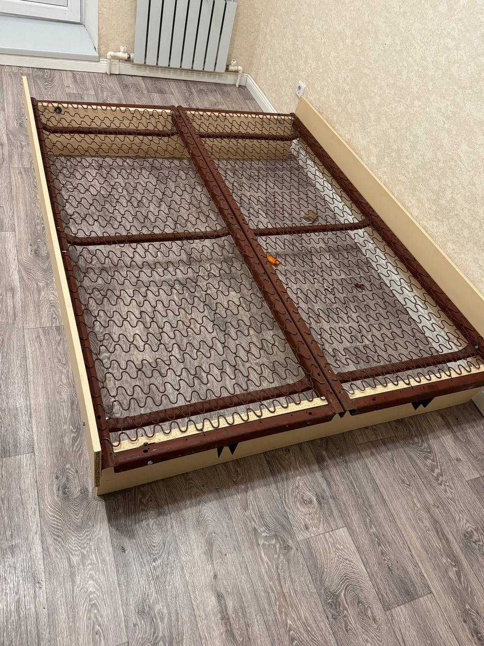 Продам кровать с матросом