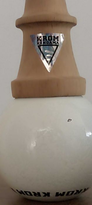 Kendama krom pop albă (mai multe informații în descriere) [cumpărată]