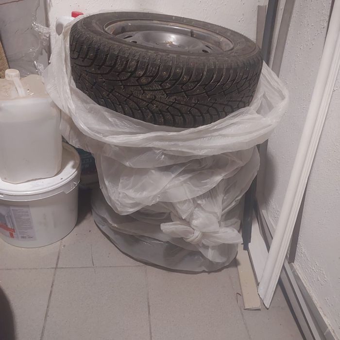 Продам шины на ваз