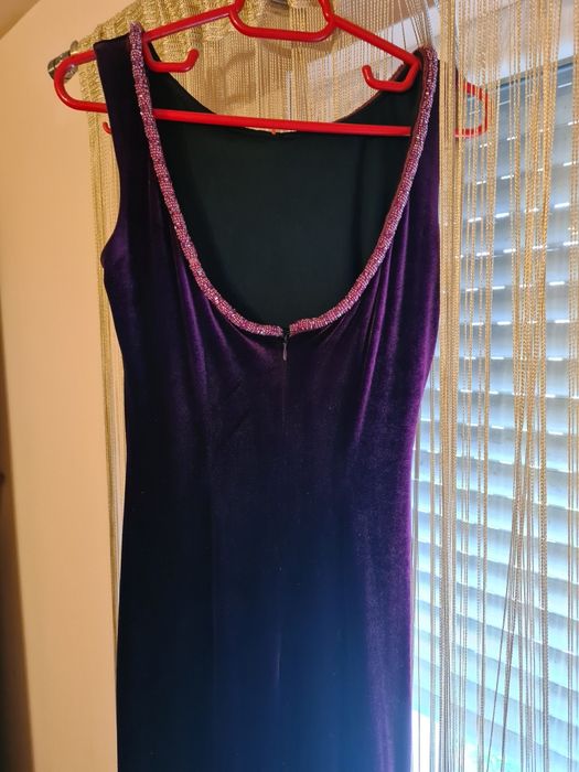 Vând rochie catifea lunga