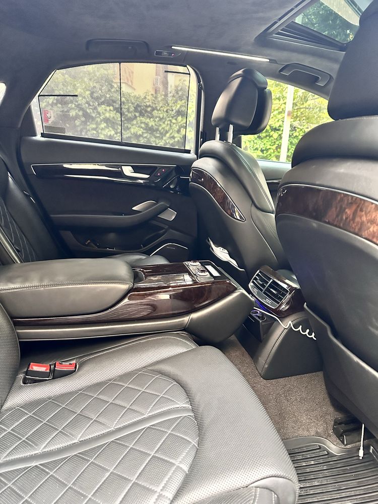 Audi A8 4.2TDI quattro* massage* camera* distronic