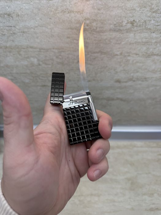 St dupont стоманена запалка  Пълманена запалка запалкалесно и работи