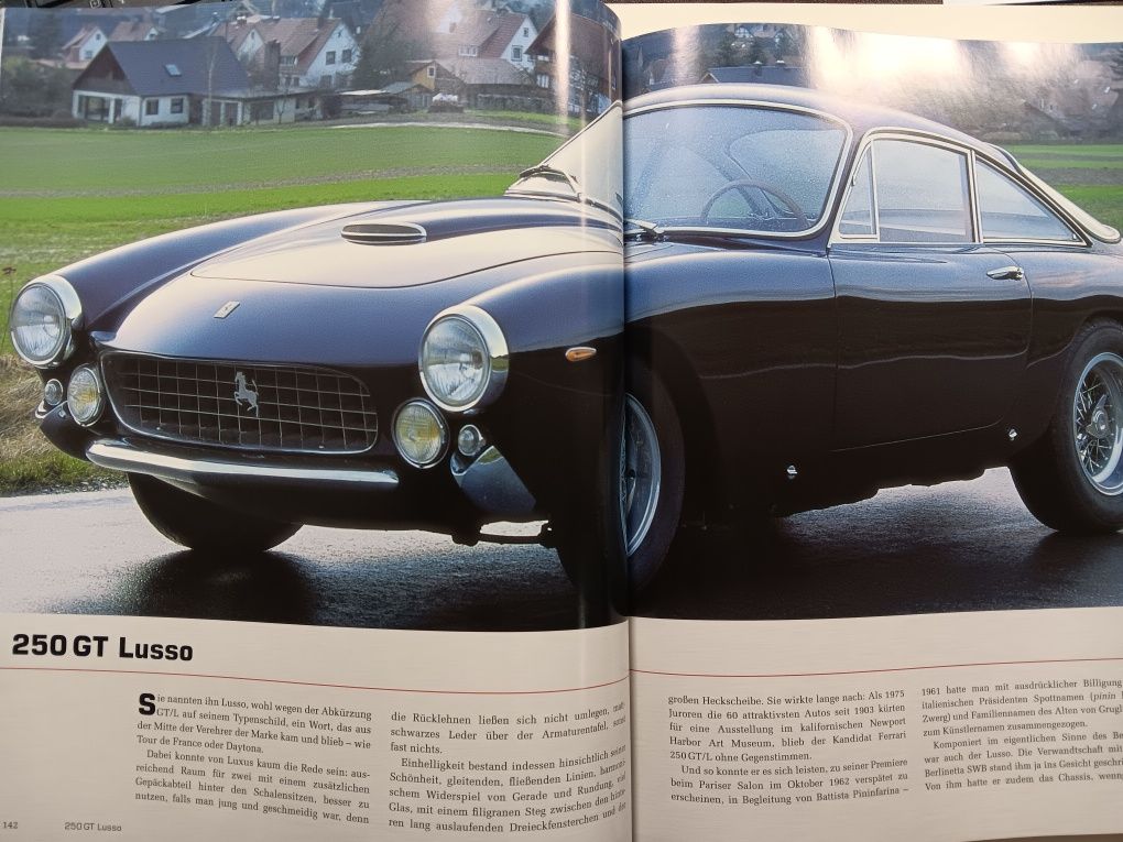 Книга Ферари, Ferrari, 400 стр.,  гланцирана, твърди корици