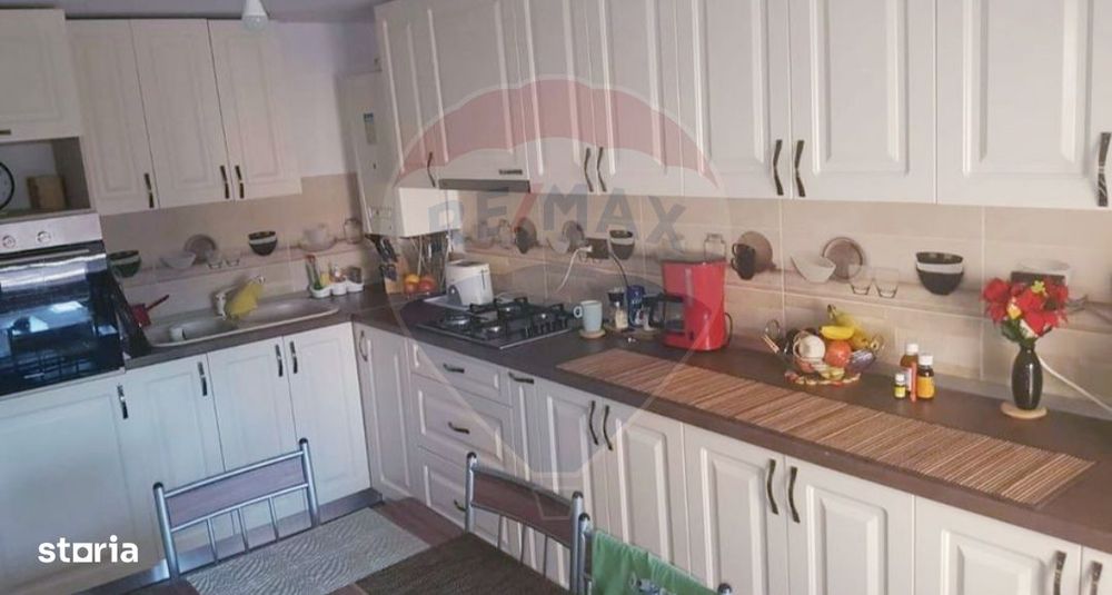 Casă / Vilă cu 4 camere de vânzare în zona Brestei