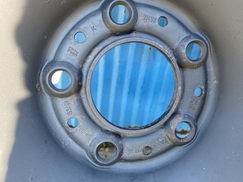 205/60/15 - Джанти БМВ 5х120мм, среда 73,6мм - Оферта 291