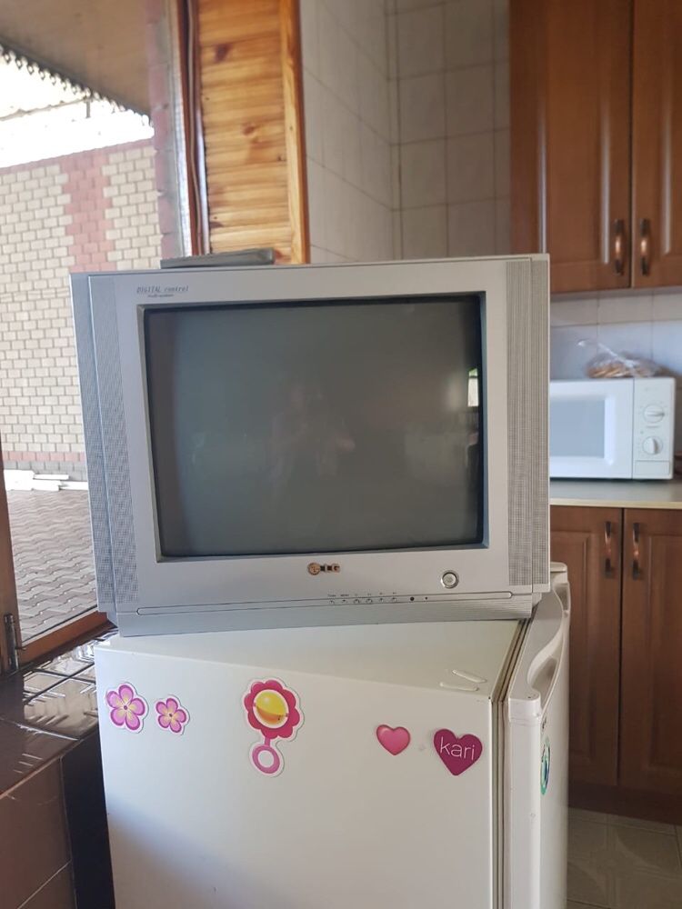 Продам два телевизора
