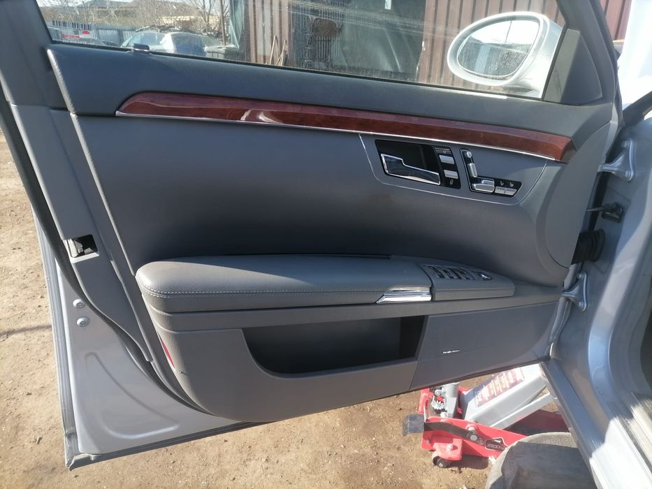 Fete de uși Mercedes w221 impecabile