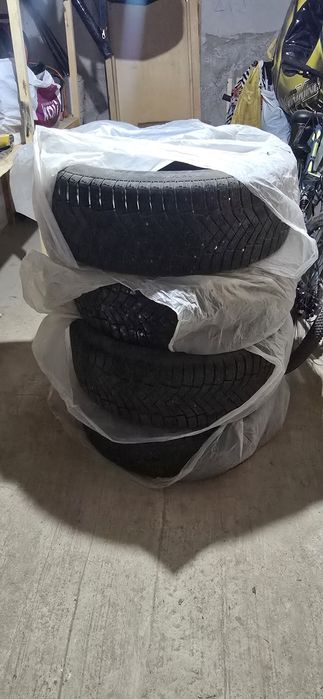 Продам зимние шины Pirelli 4шт