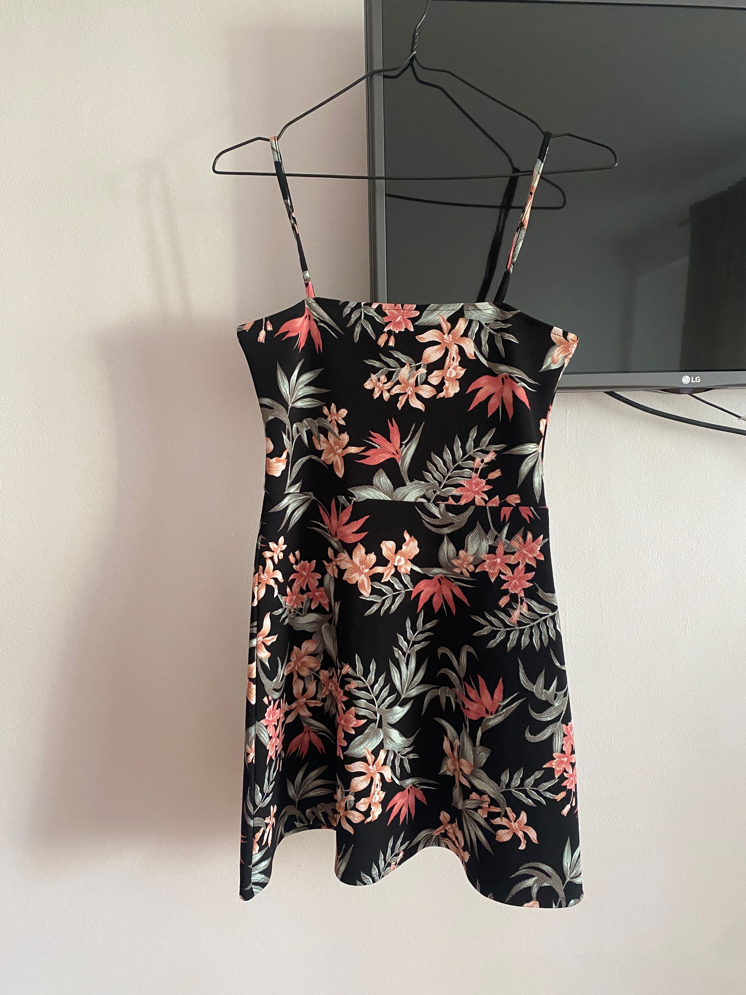 Rochie H&M cu imprimeu florar