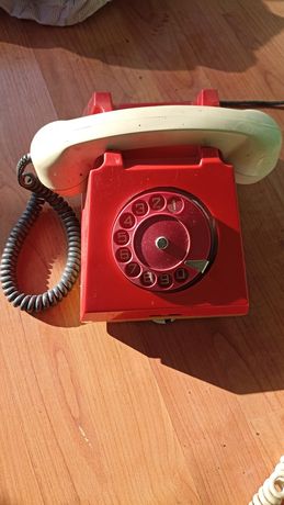 Telefon cu disc vechi